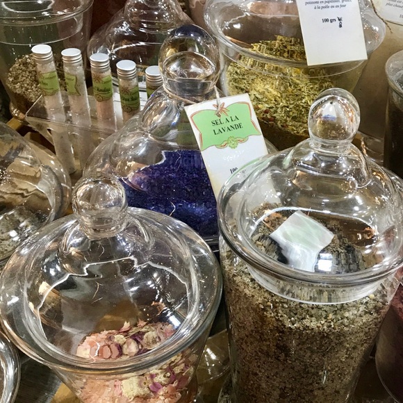 Meet your Posher, Leighsa - Picture 4 of 7